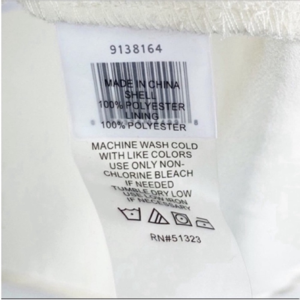 VINCE CAMUTO pleated sleeveless blouse top NEW cream - Picture 9 of 10